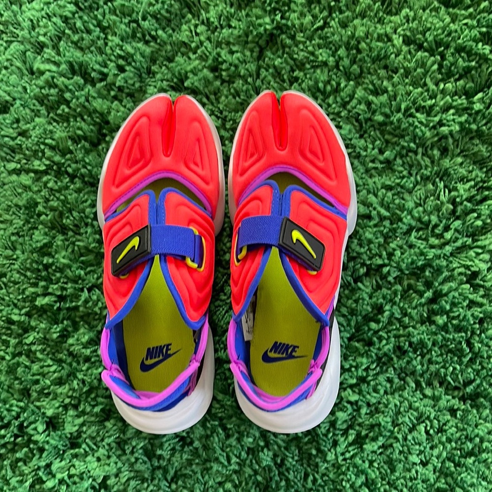 (WMNS) Nike Aqua Rift 'Bright Crimson' BQ4797-600